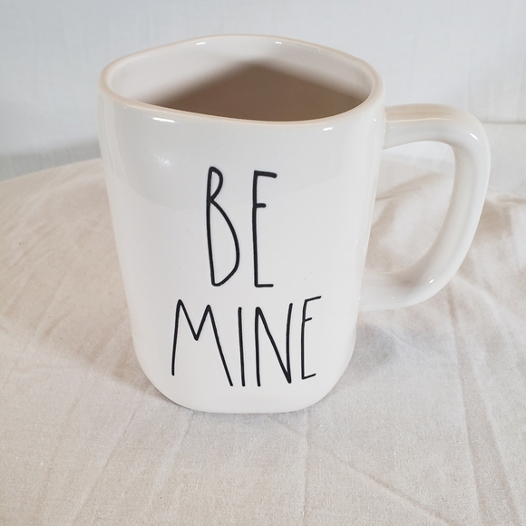 Rae Dunn "BE MINE & Heart" Coffee Mug White - Picture 1 of 4